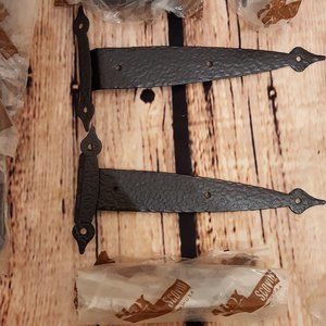 17 sets Early American Strap Hinge Set 17 Sets 2 Plus 1 Ajax Hardware